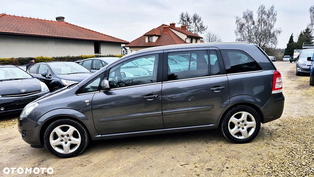 Opel Zafira 1.8 Cosmo EU5 - 21
