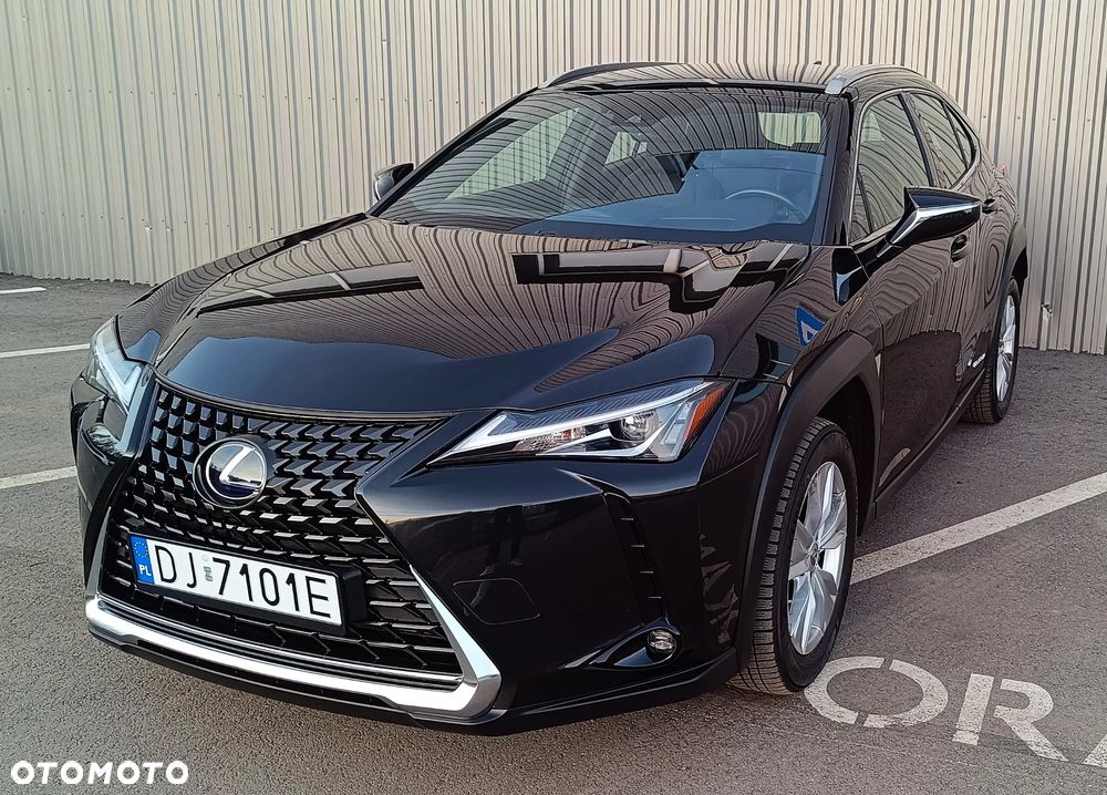 Lexus UX - 3
