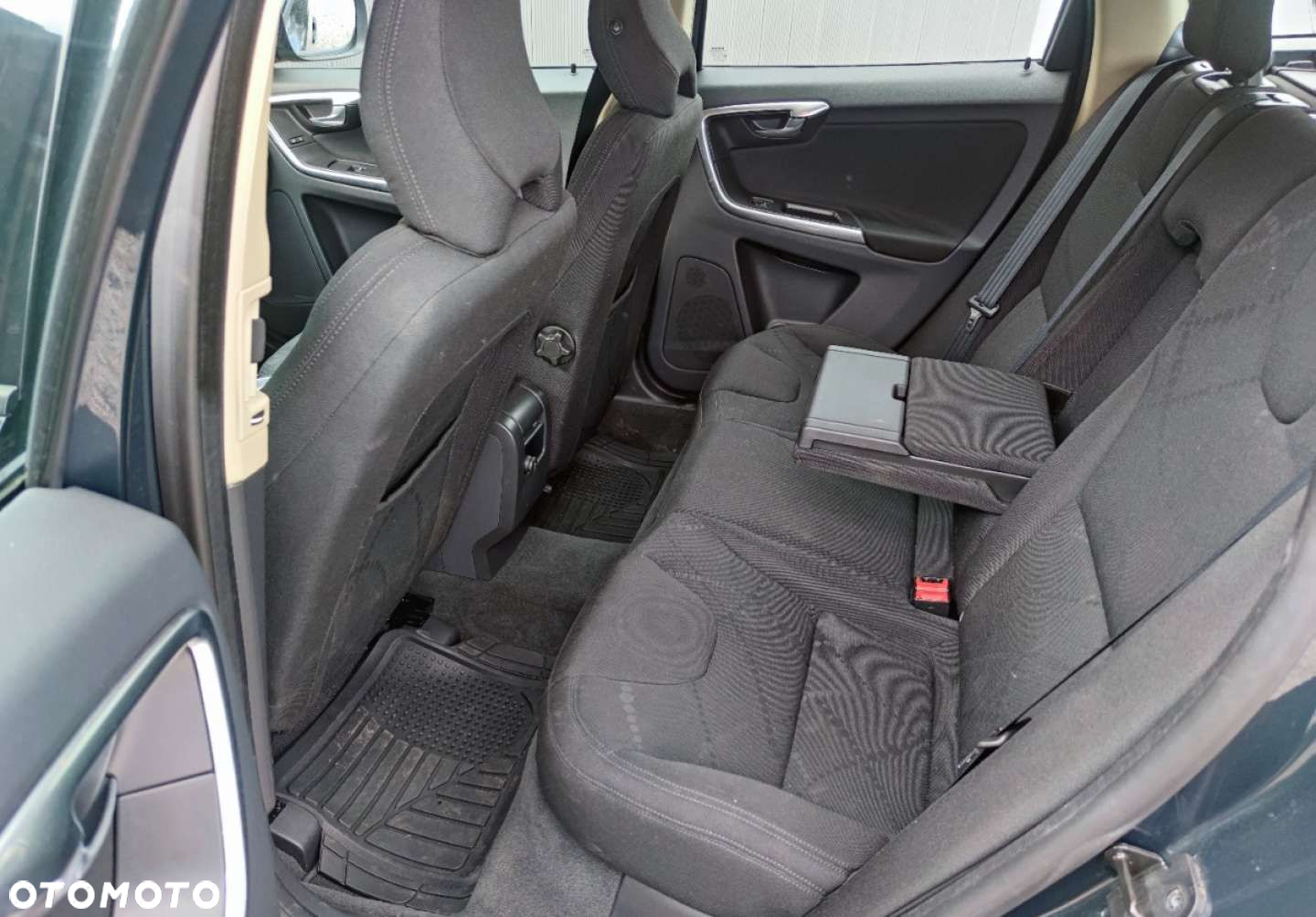 Volvo XC 60 DRIVe Kinetic - 16