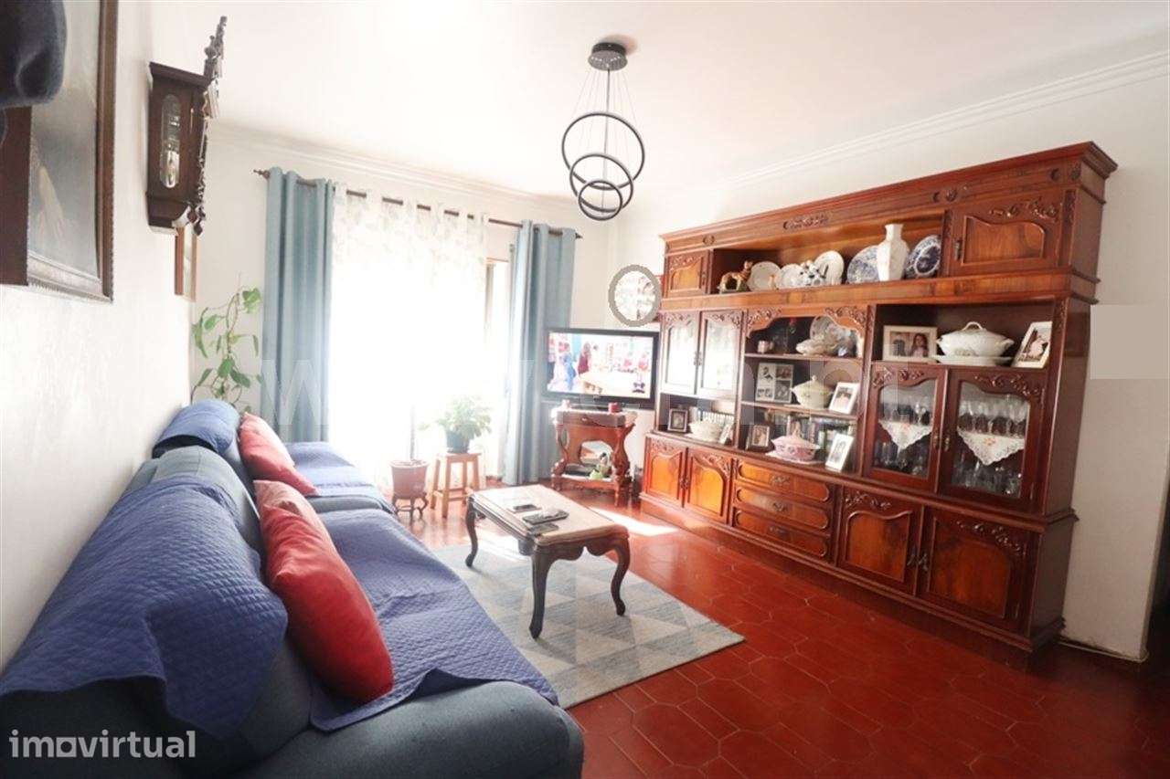 Apartamento t2; Laranjeiro - Grande imagem: 2/14