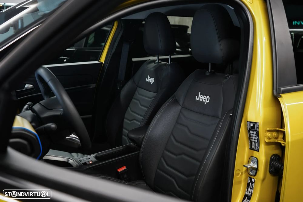 Jeep Avenger 54 kWh Summit - 14