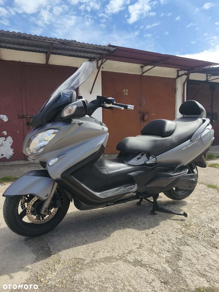 Suzuki Burgman - 9