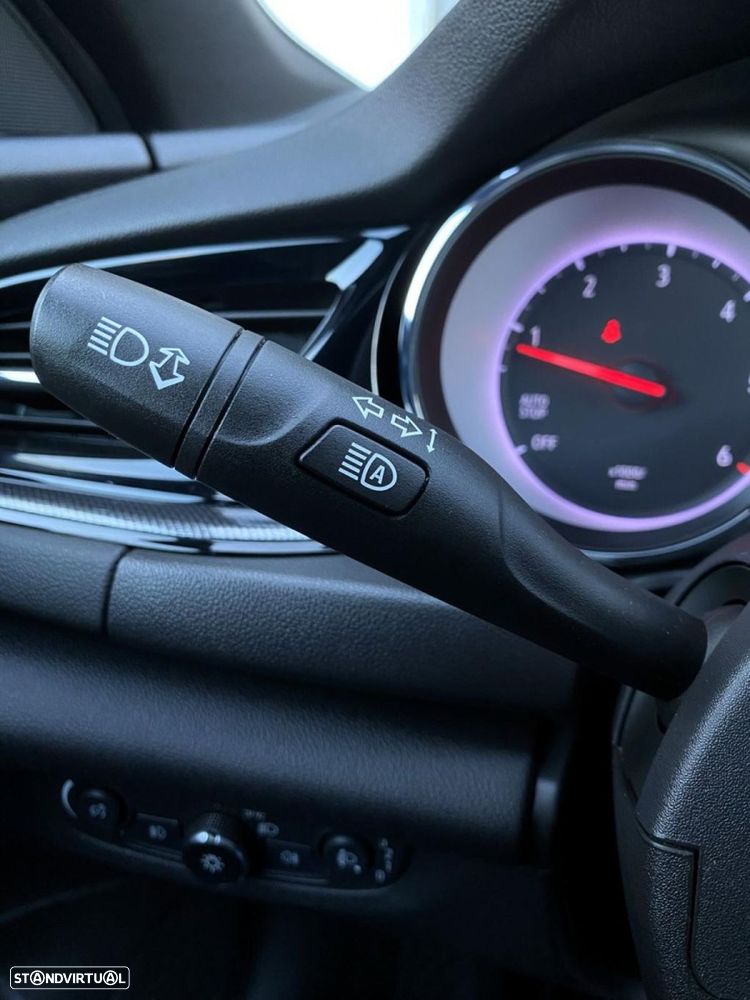 Opel Insignia Sports Tourer 1.5 D Business Edition - 14