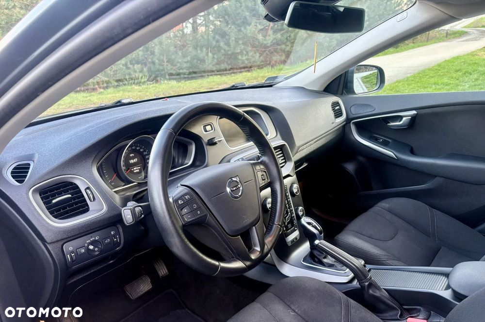 Volvo V40 Cross Country T4 AWD Drive-E Momentum - 14