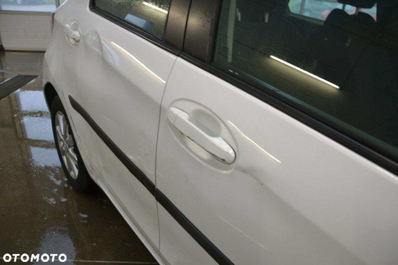 Toyota Yaris - 23