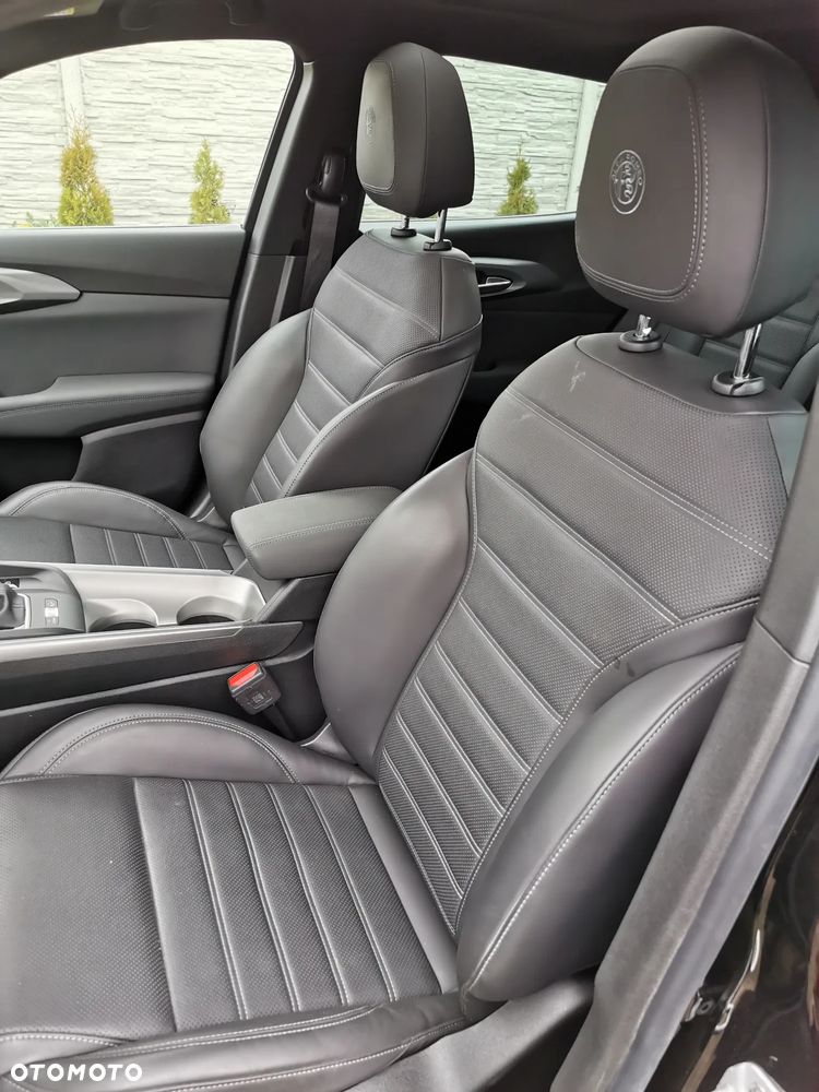 Alfa Romeo Tonale 1.3 PHEV Q4 TI - 13