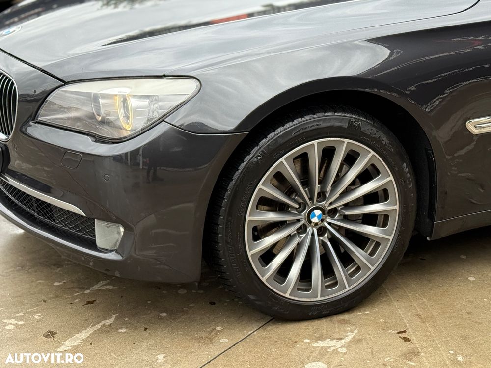 BMW Seria 7 730Ld - 34