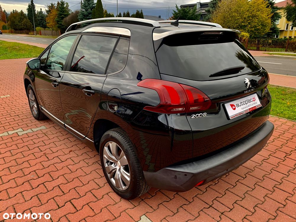 Peugeot 2008 1.2 Pure Tech Style EU6 - 8