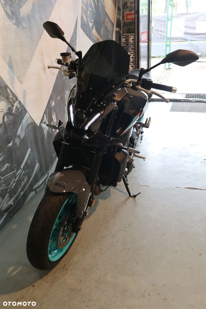 Yamaha MT - 4