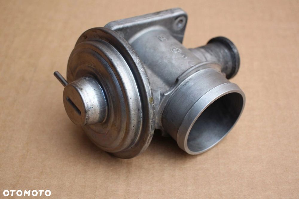 Zawór EGR BMW m57 3.0d E46 E39 E38 E53 X5 - 2