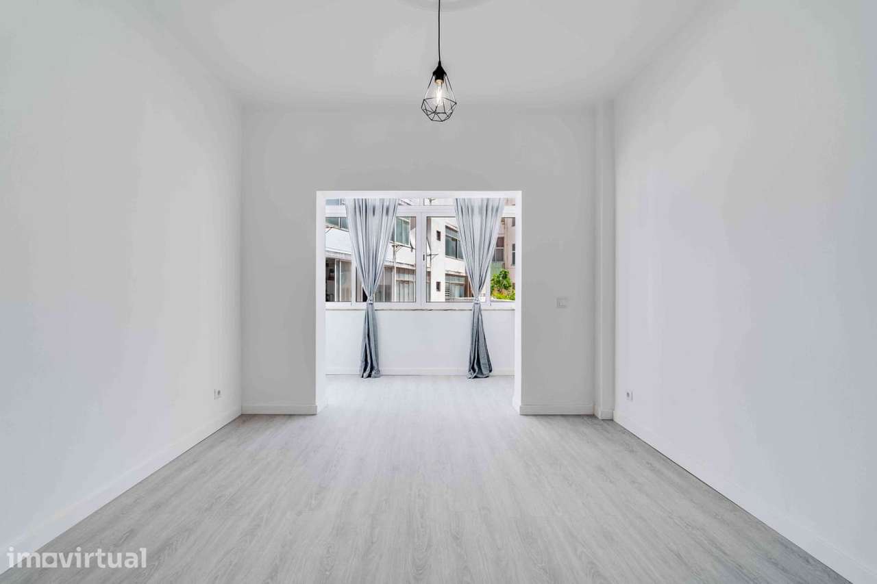 Apartamento T1 em open space totalmente renovado - Grande imagem: 2/12