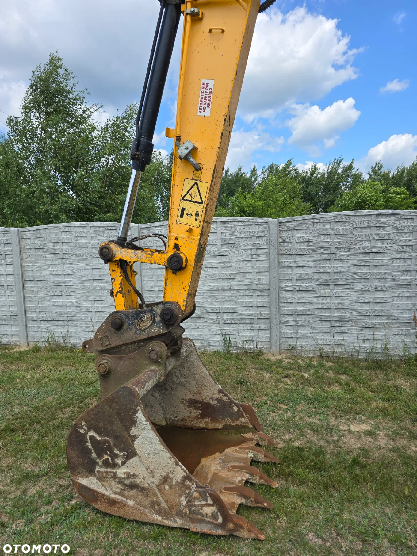 JCB - 6