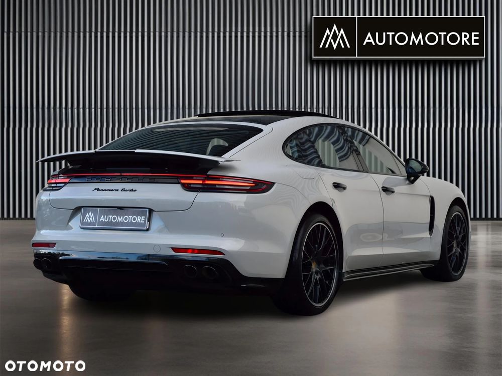 Porsche Panamera Turbo - 9