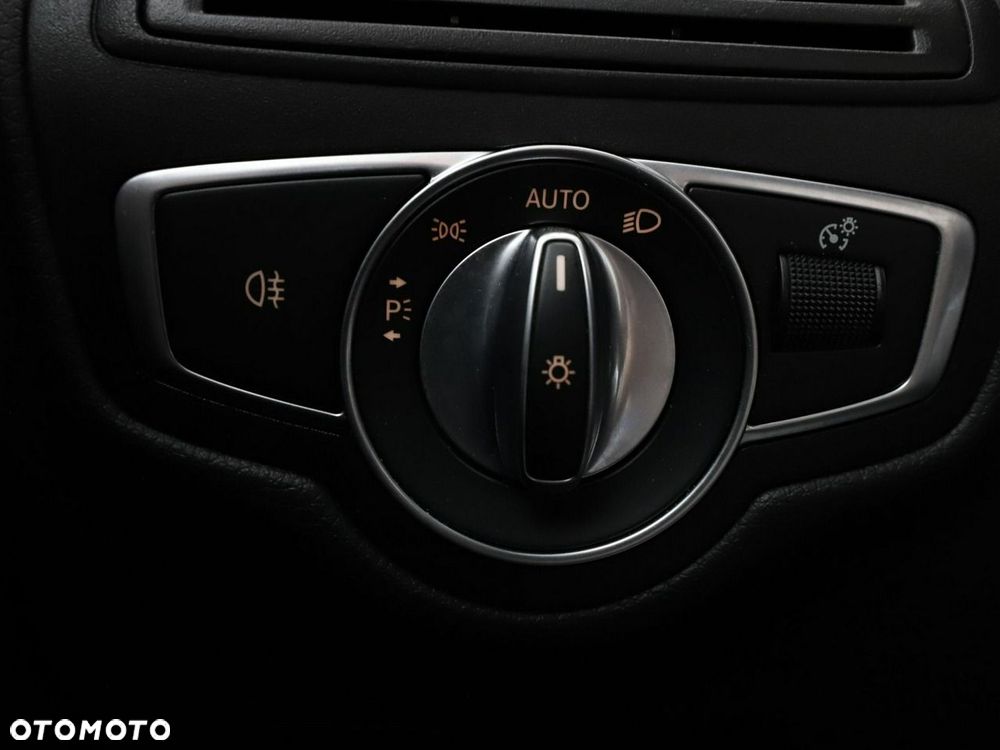 Mercedes-Benz GLC 200 d 4-Matic - 35