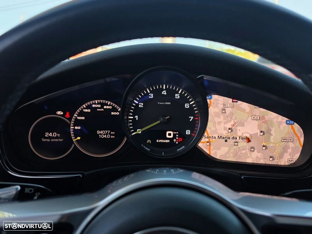 Porsche Panamera 4 E-Hybrid - 21
