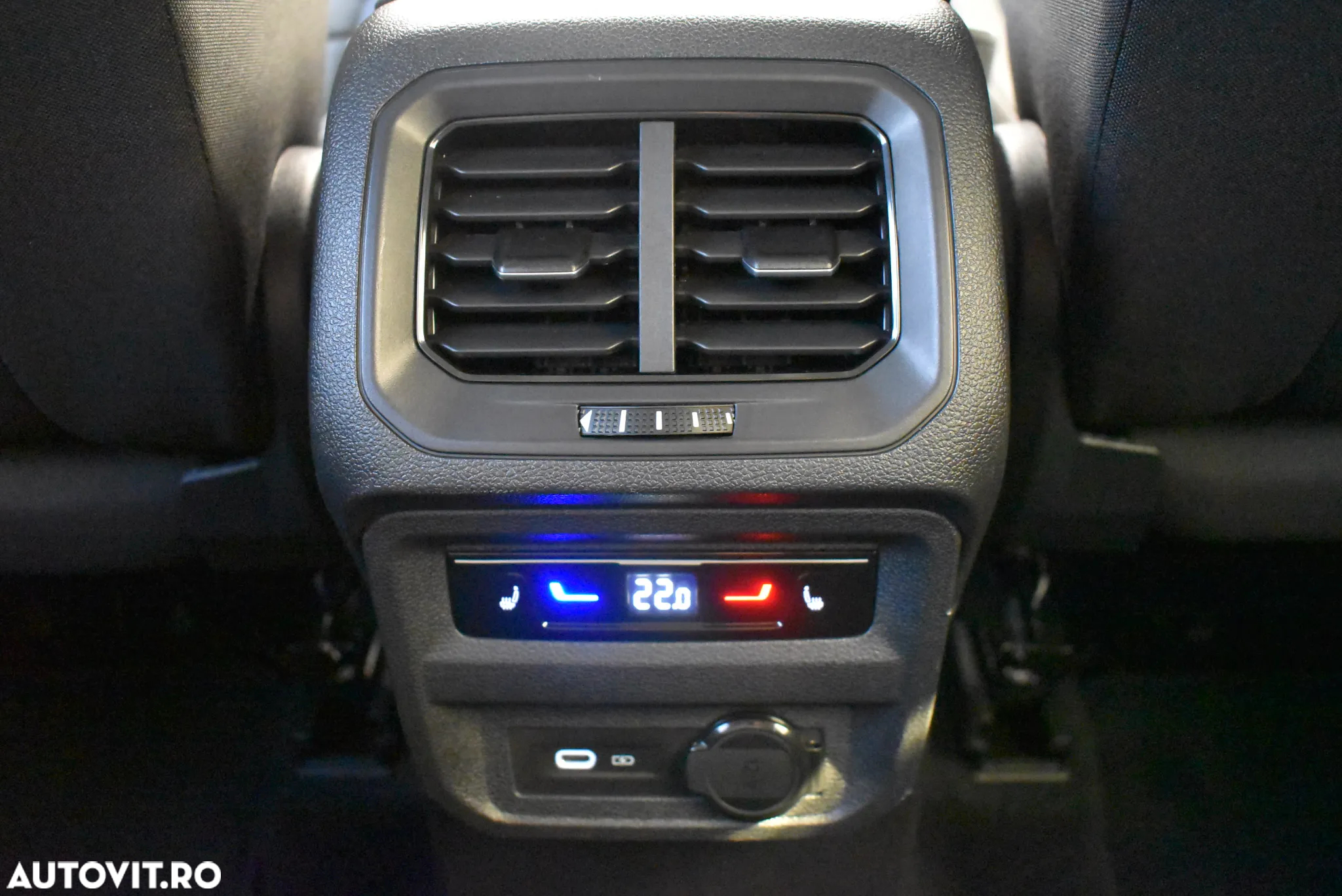Volkswagen Tiguan Allspace 2.0 TDI DSG Life - 28