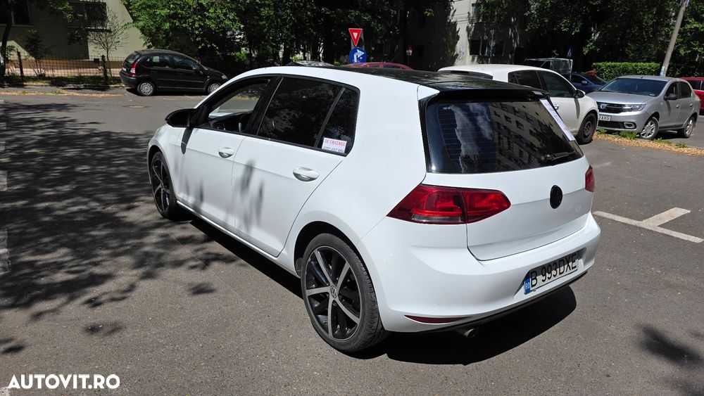 Volkswagen Golf 1.6 TDI DPF BlueMotion Technology Comfortline - 4
