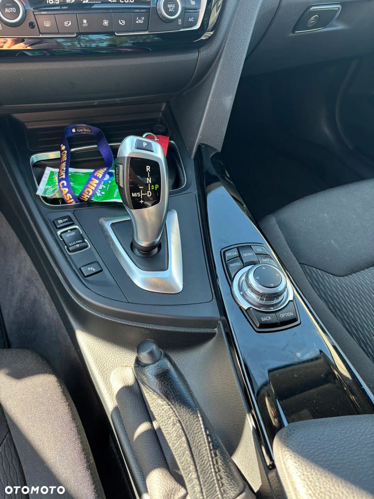 BMW Seria 3 320d - 10