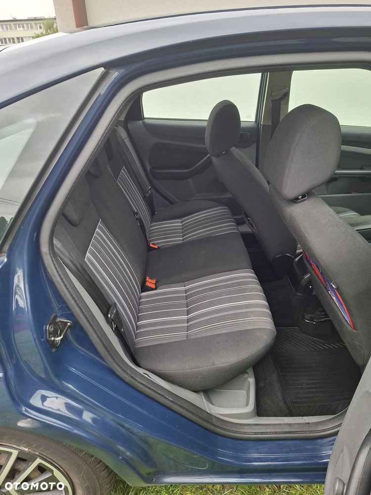 Ford Focus 1.6 Amber X - 22