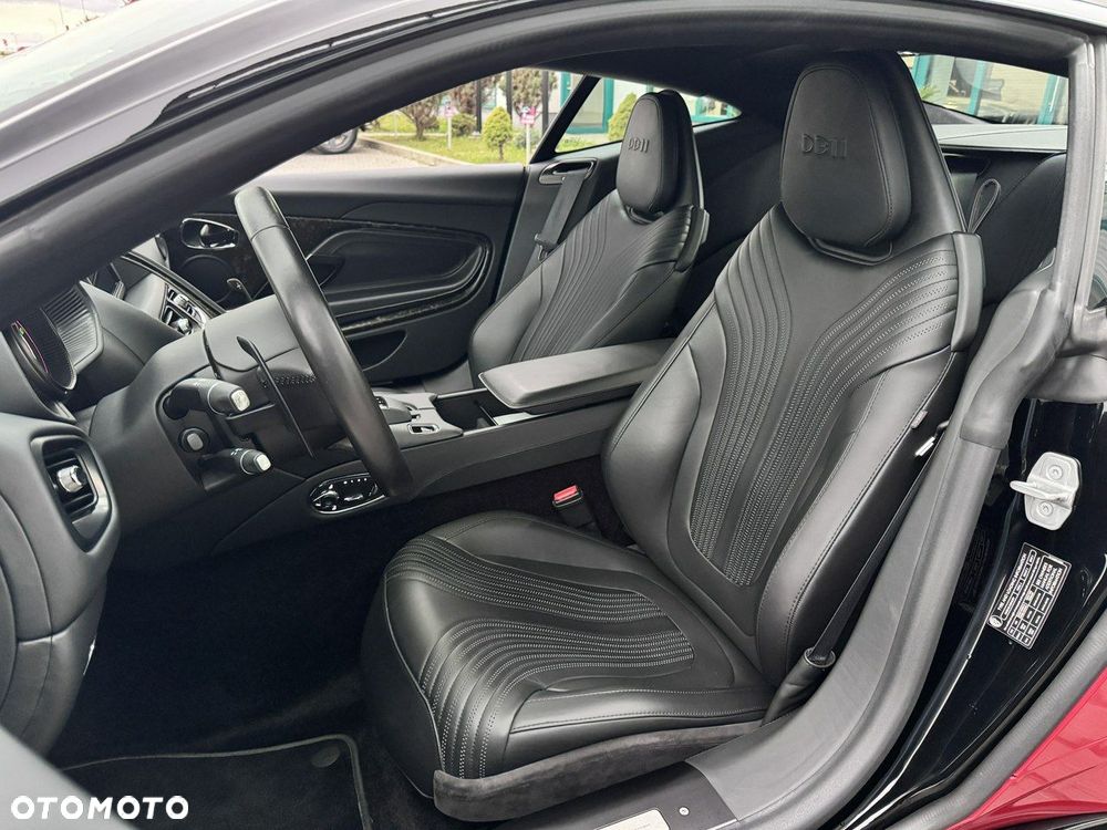 Aston Martin DB11 - 16