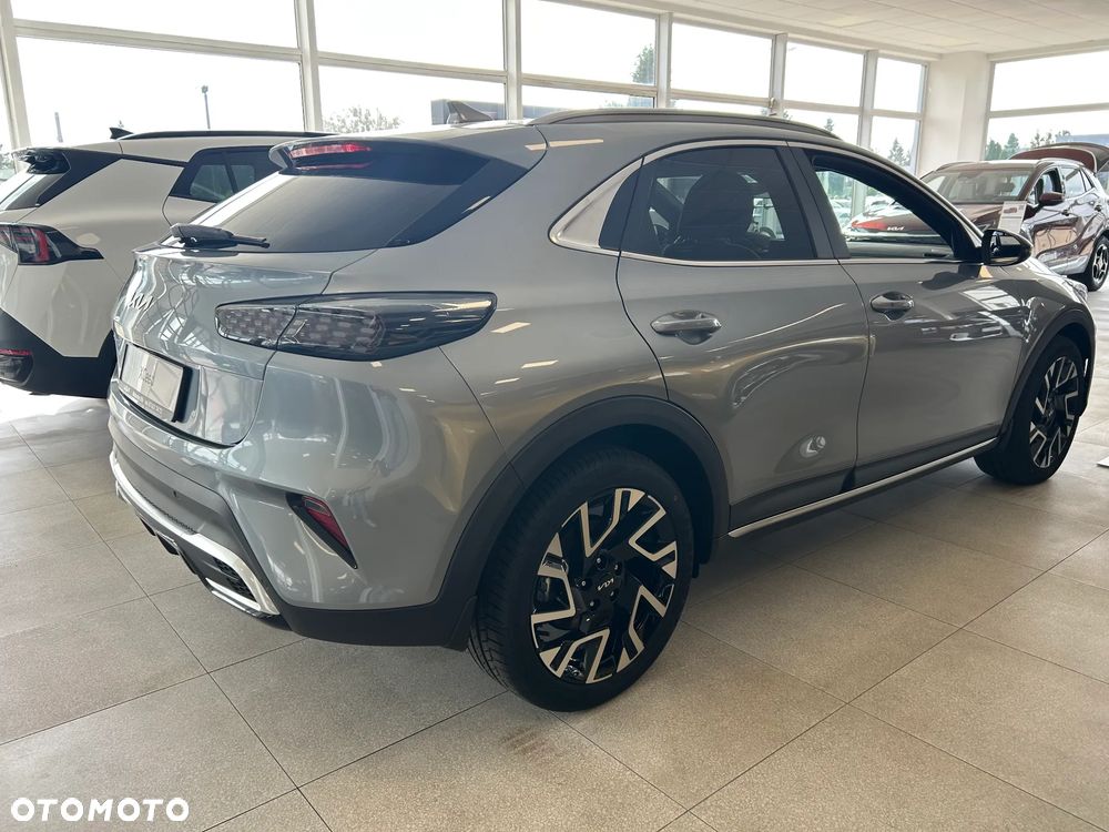 Kia XCeed 1.6 T-GDI Tribute DCT - 4