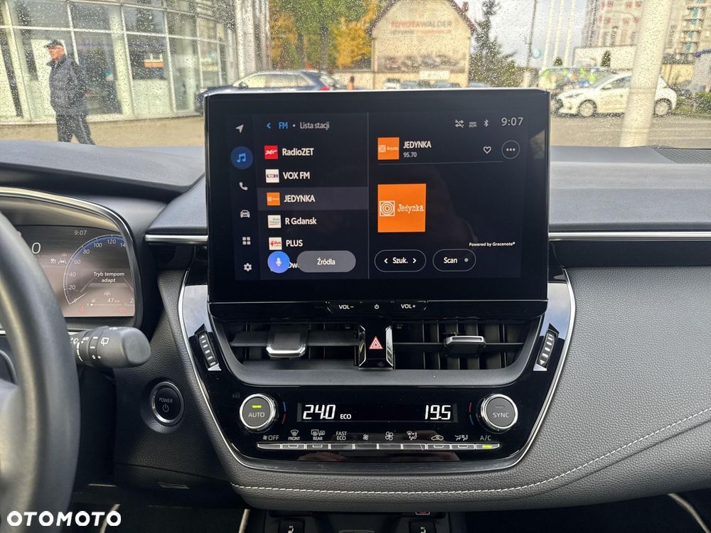 Toyota Corolla 1.8 Hybrid Comfort - 23