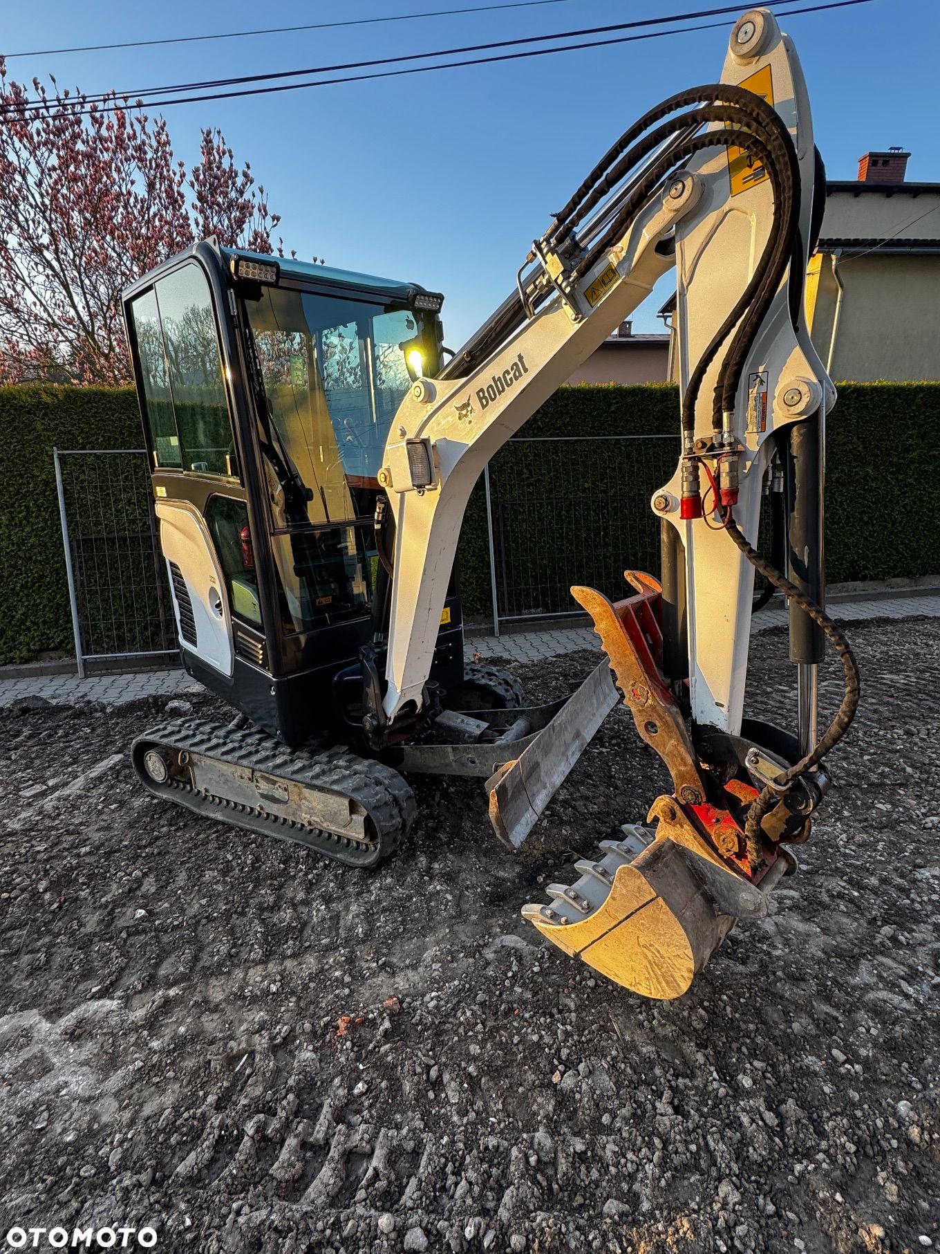 Bobcat E19 - 1