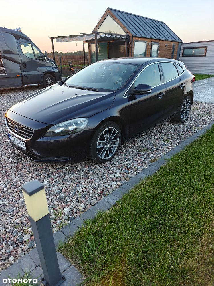 Volvo V40 D2 Summum - 1