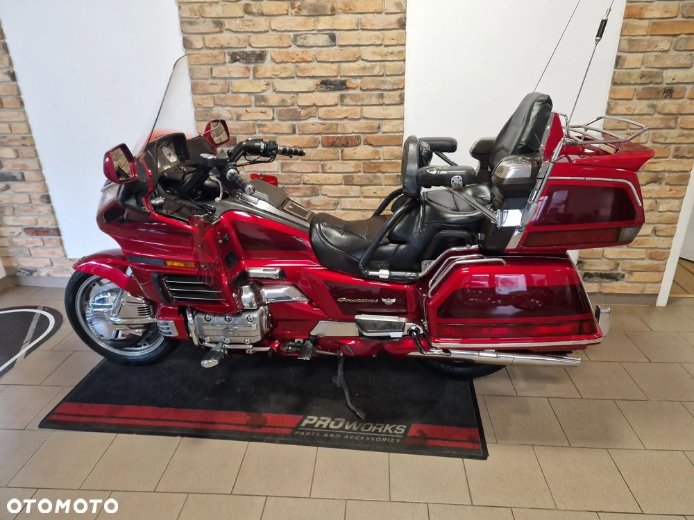 Honda GL - 10