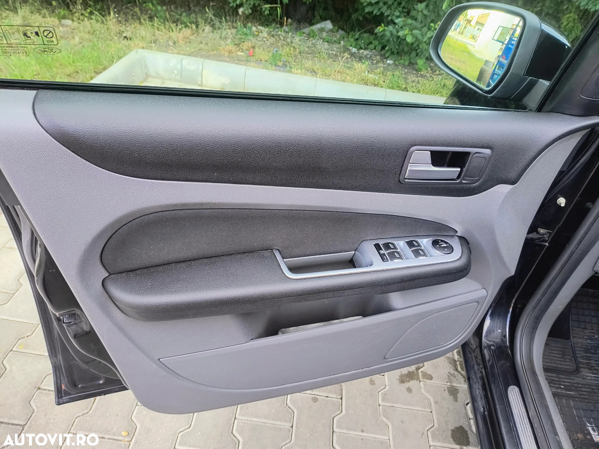 Ford Focus Turnier 1.6 TDCi ECOnetic 99g Start-Stopp-Sy Titanium - 7