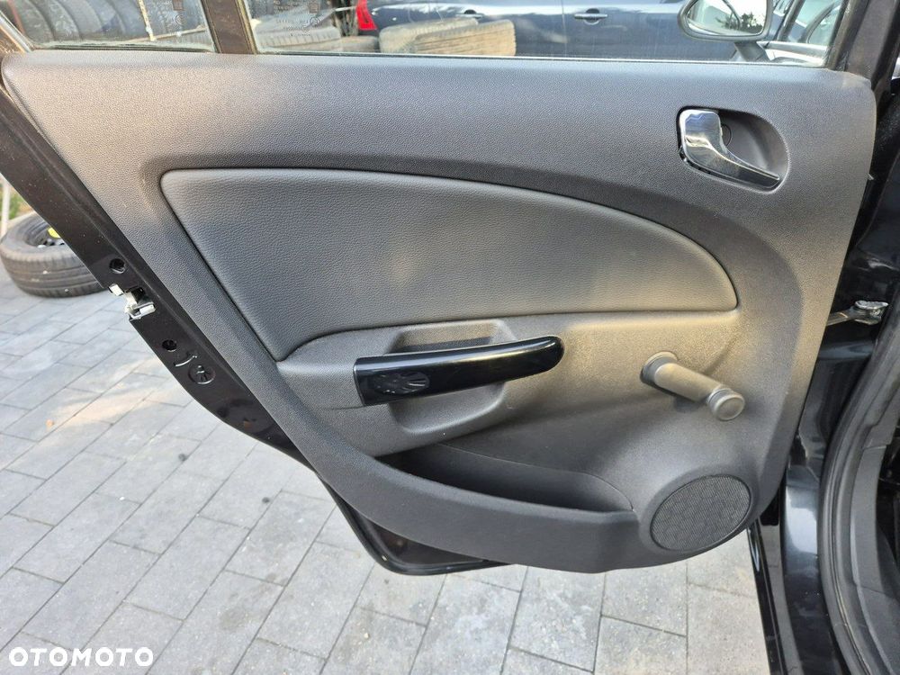 Opel Corsa 1.4 16V 150 Jahre - 18