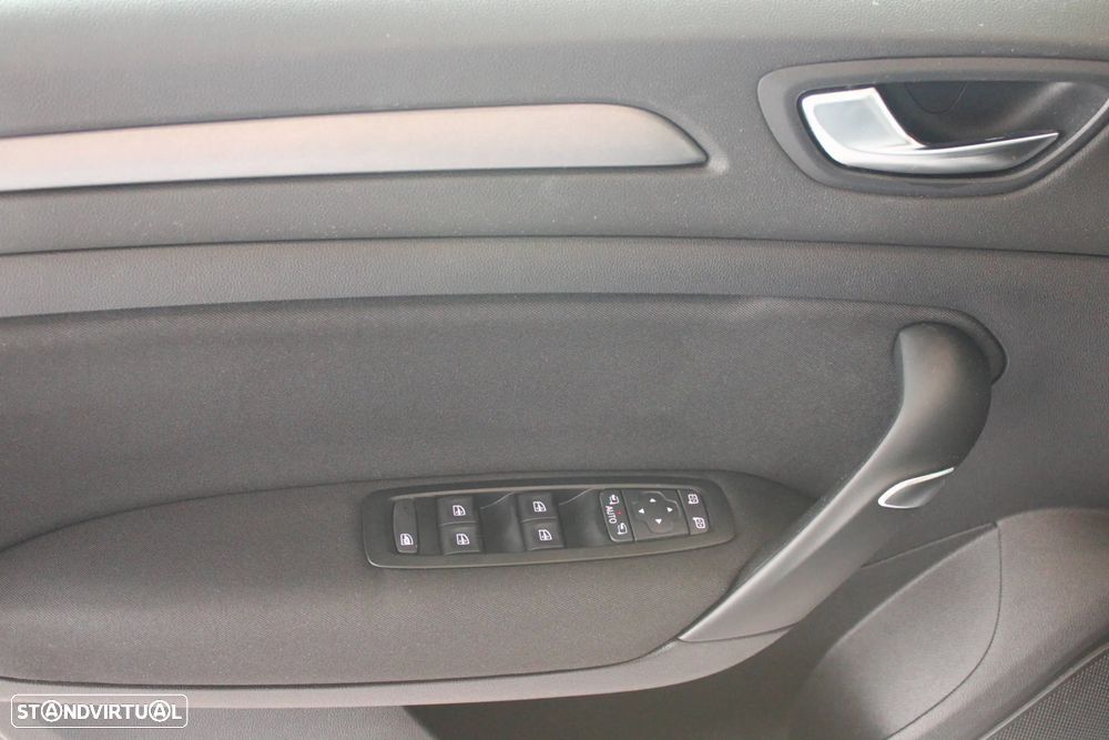 Renault Mégane Sport Tourer 1.5 Blue dCi Limited - 6