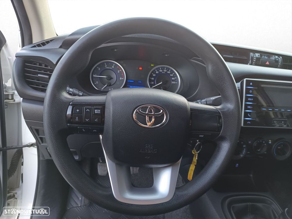 Toyota Hilux - 13