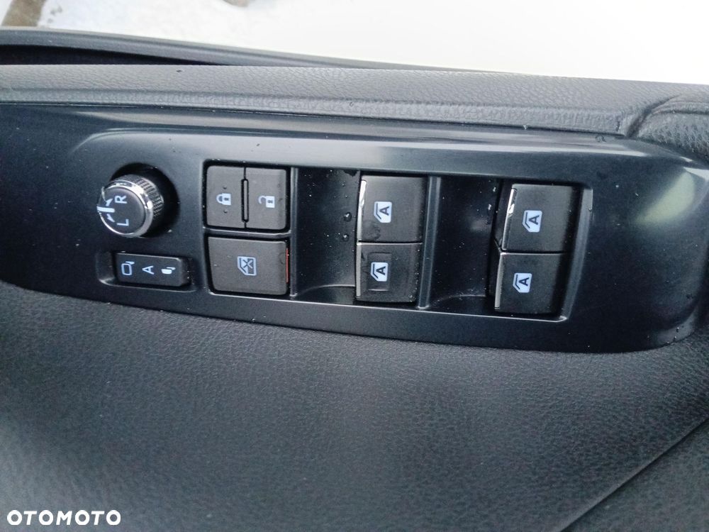 Toyota Camry 2.5 Hybrid Executive CVT - 17