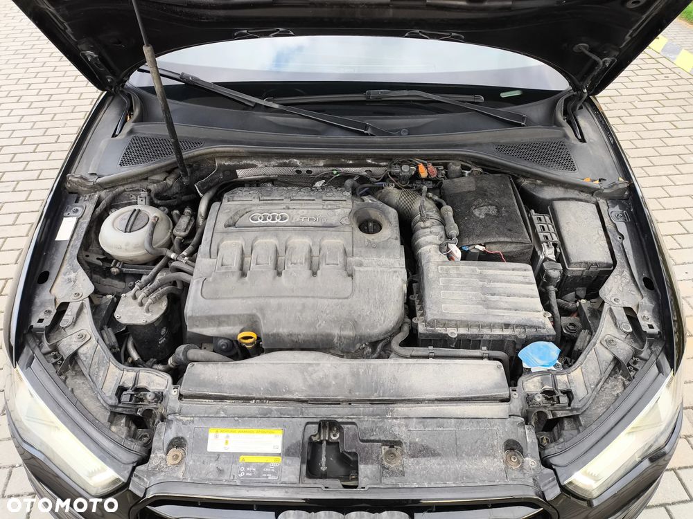 Audi A3 Sportback 2.0 TDI S tronic S line Sportpaket - 18