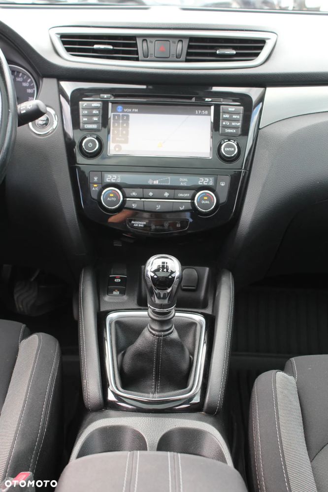 Nissan Qashqai 1.2 DIG-T N-Vision - 26