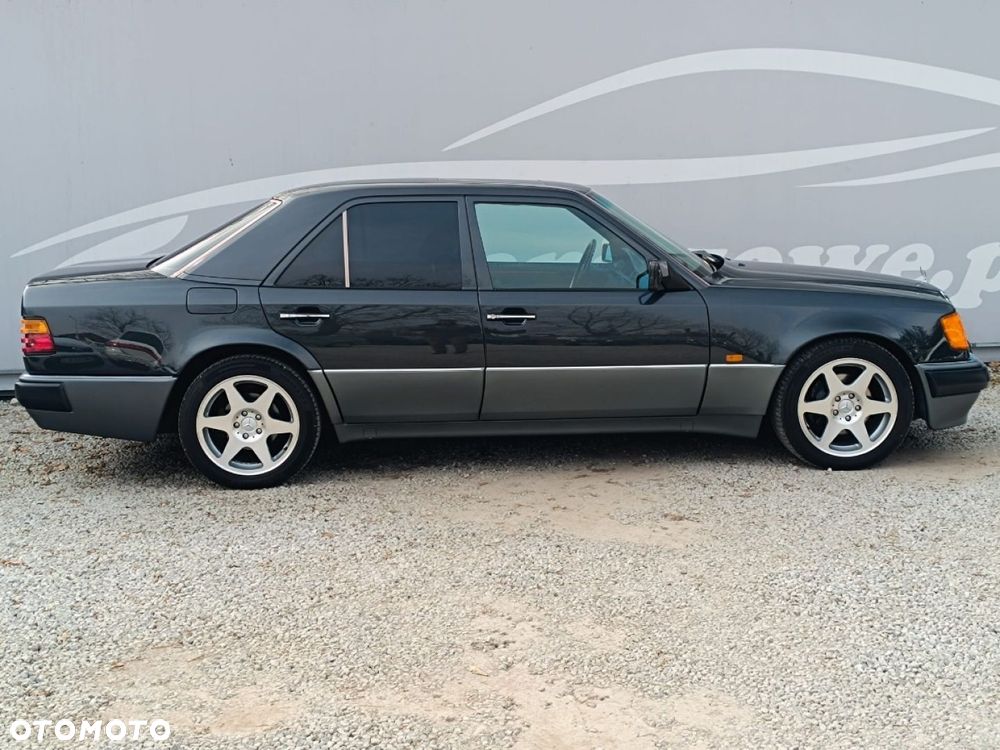Mercedes-Benz W124 (1984-1993) - 13