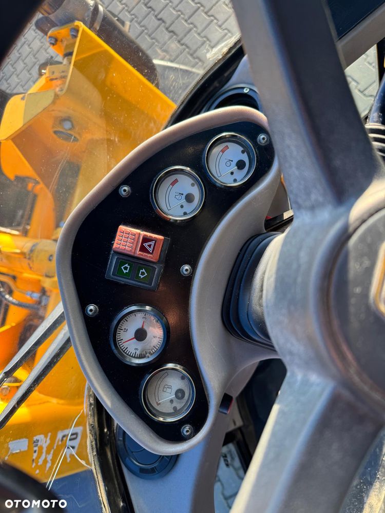 JCB 409 ZX - 11