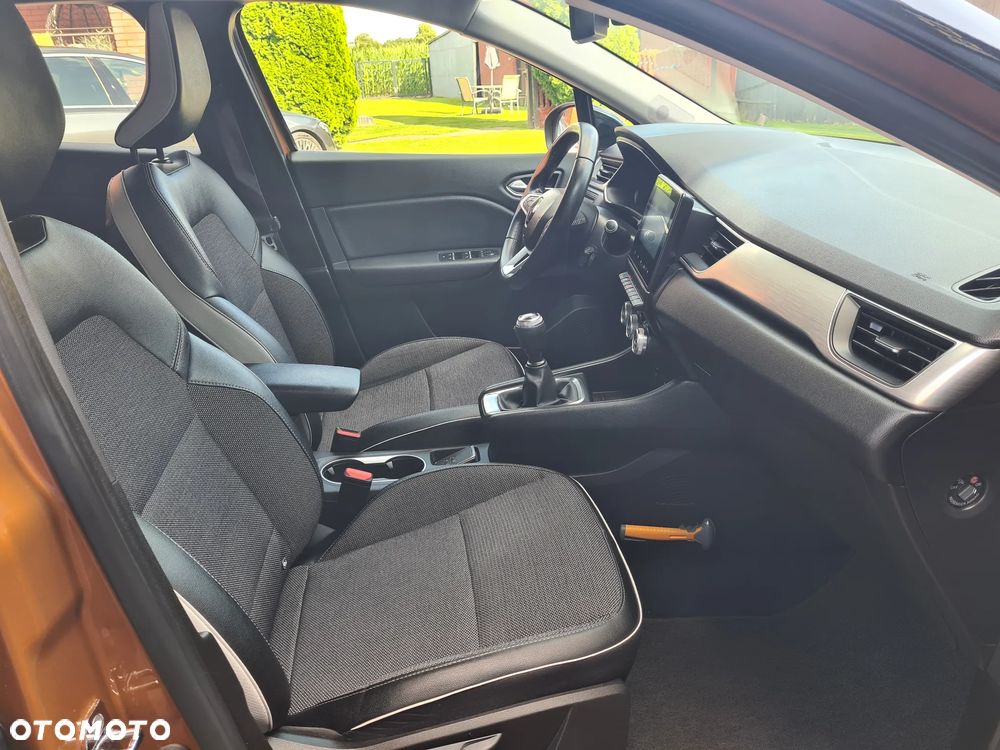 Renault Captur TCe 100 BUSINESS EDITION - 30