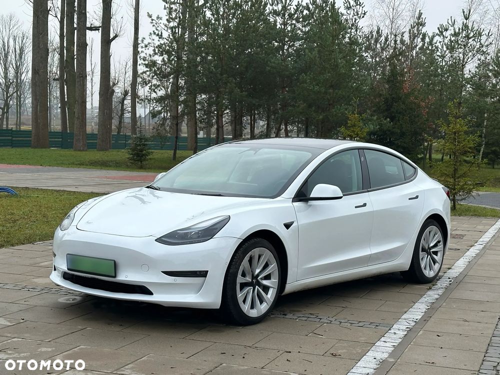 Tesla Model 3 - 7