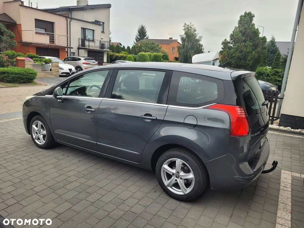 Peugeot 5008 2010 photo 3