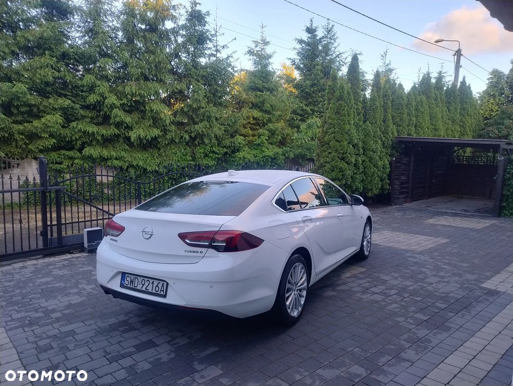 Opel Insignia 2.0 - 8