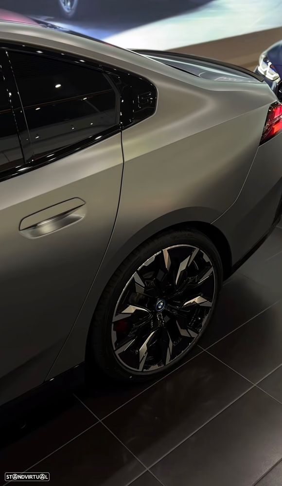 BMW i5 M60 xDrive Pack Desportivo M Pro - 10