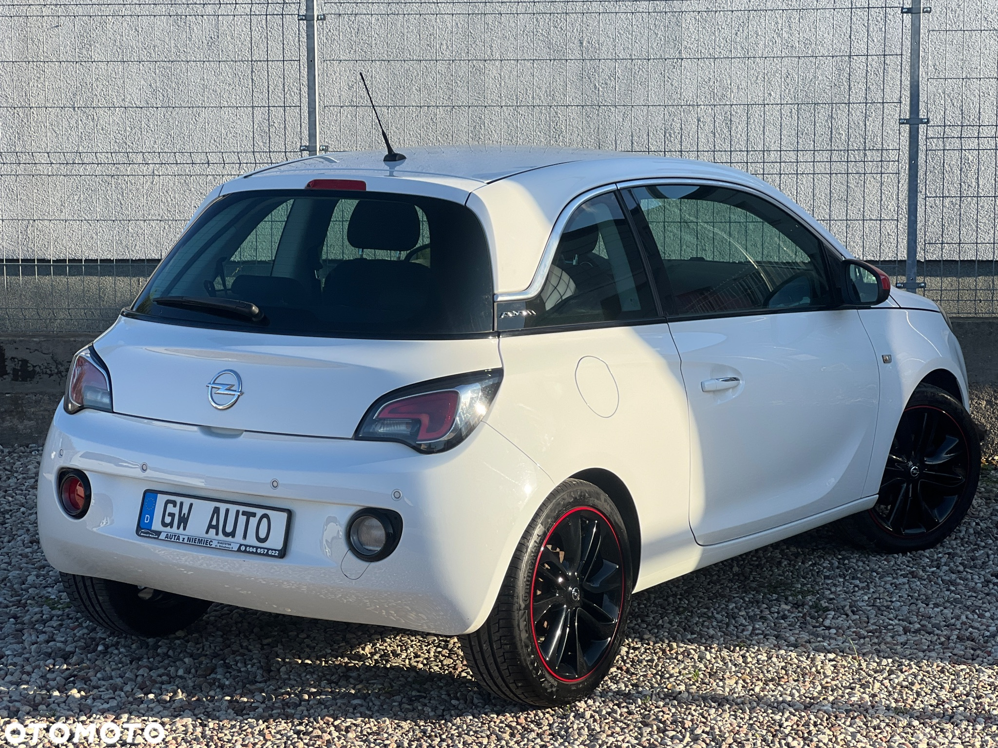 Opel Adam 1.2 White Link - 16