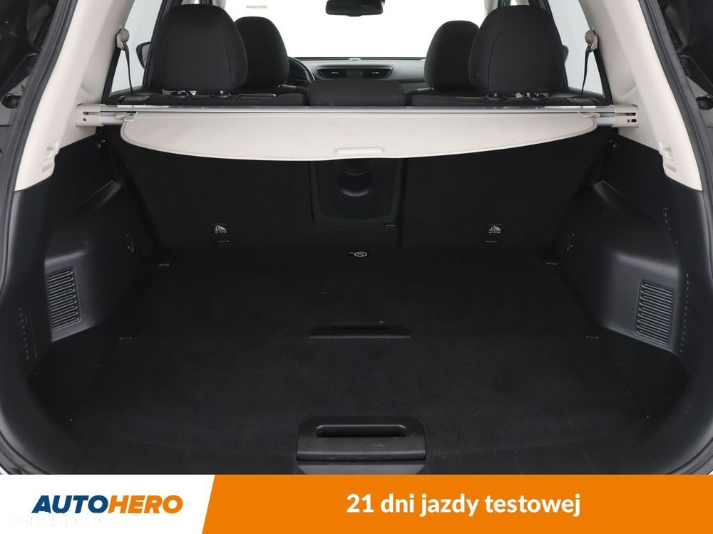 Nissan X-Trail 1.6 DIG-T N-Connecta 2WD - 17