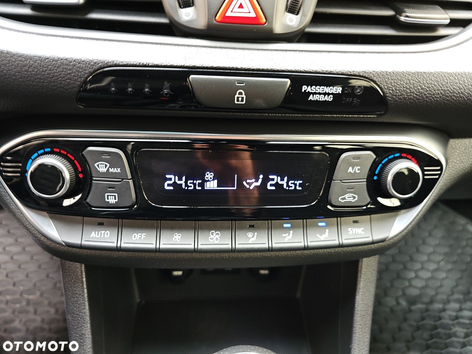 Hyundai i30 - 24