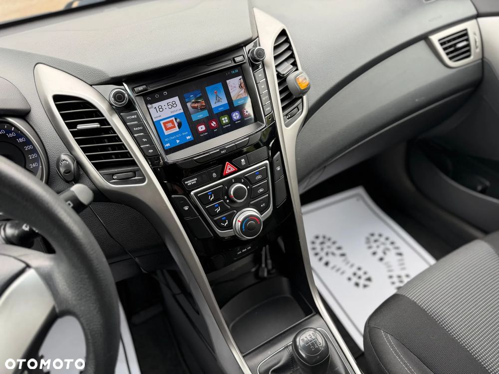 Hyundai i30 1.4 Comfort - 21