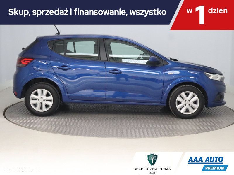 Dacia Sandero - 8