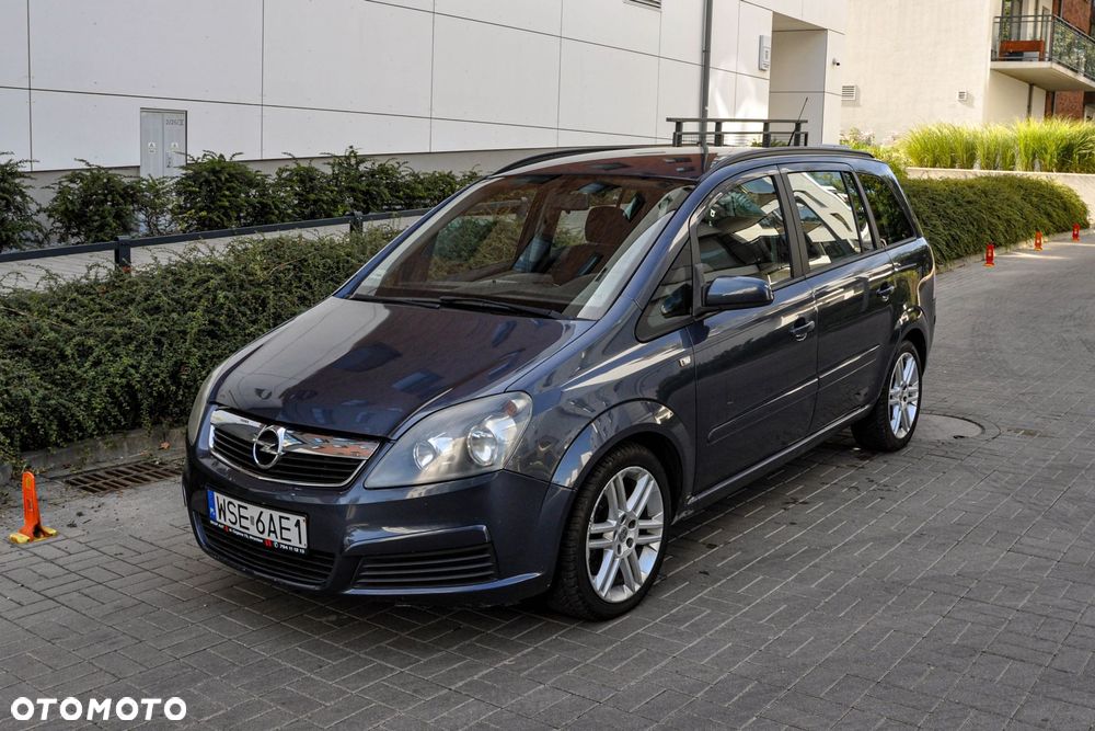 Opel Zafira - 1
