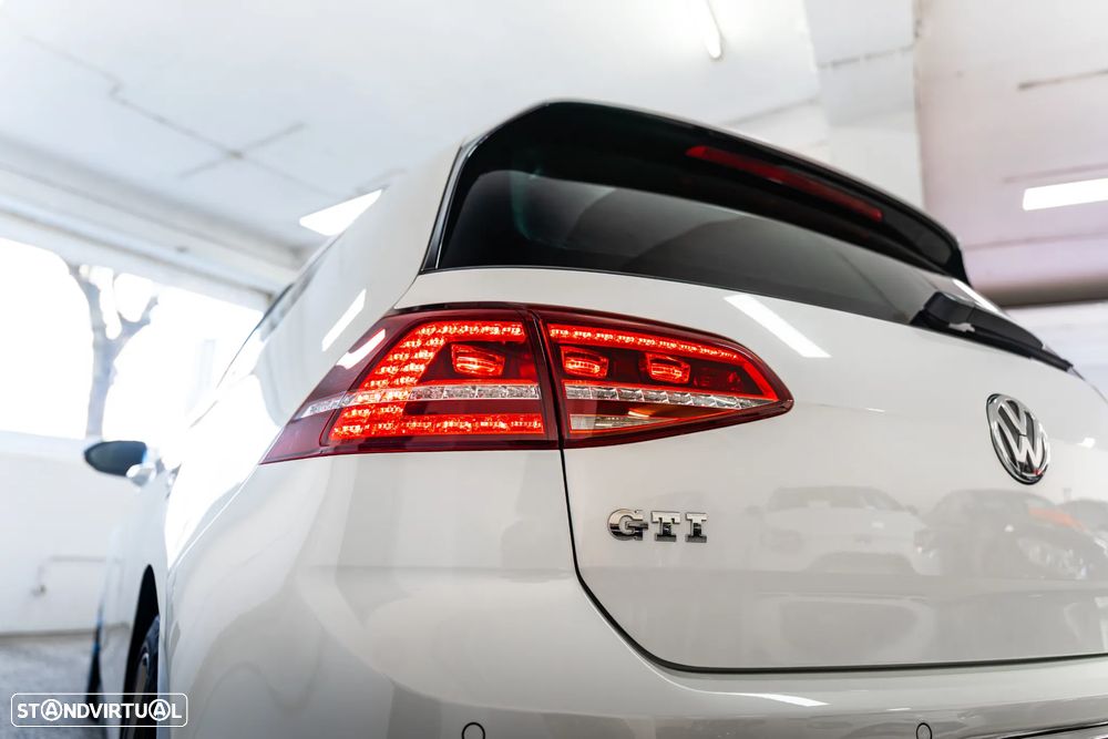 VW Golf GTI Performance BlueMotion DSG - 35